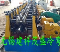 護(hù)欄板成型設(shè)備 專業(yè)生產(chǎn)加工廠家
