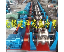 護(hù)欄板成型設(shè)備 專注研發(fā)護(hù)欄板