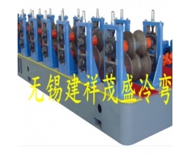 護(hù)欄板成型設(shè)備 應(yīng)用領(lǐng)域廣泛